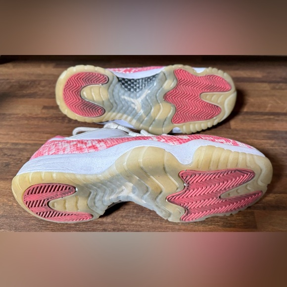 Jordan 11 Retro Low Pink Snakeskin Women’s Size 9.5 - Picture 15 of 15